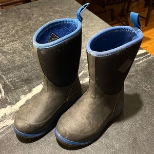 Kids Muck/Winter Boot Size 10